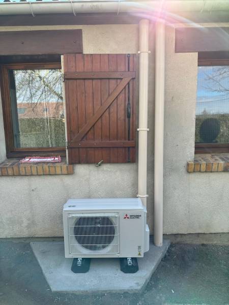 Installation de climatiseur Air/Air Mitsubishi Electric Bi-split à Mézières-en-Vexin 27
